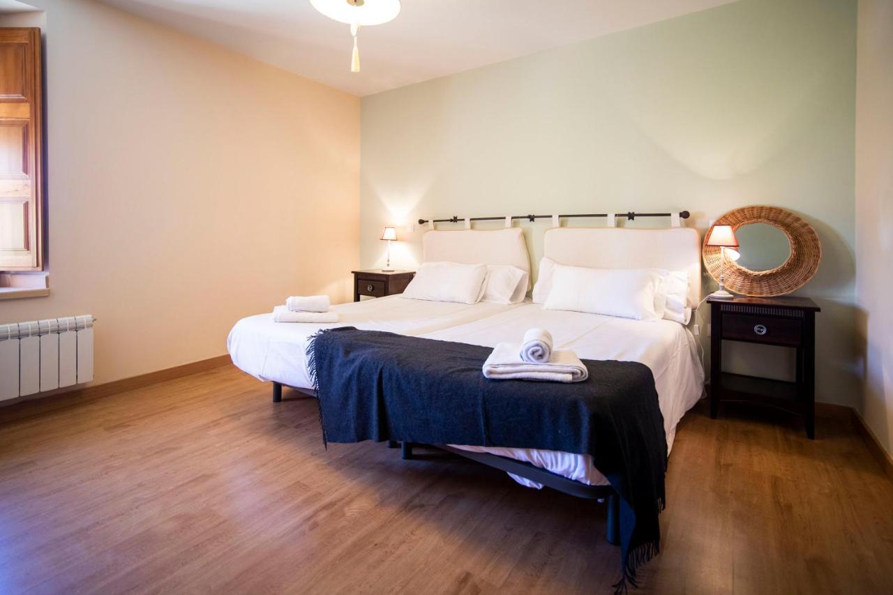 Apartamentos Ribera Del Duero Las Escuelas Vadocondes Εξωτερικό φωτογραφία